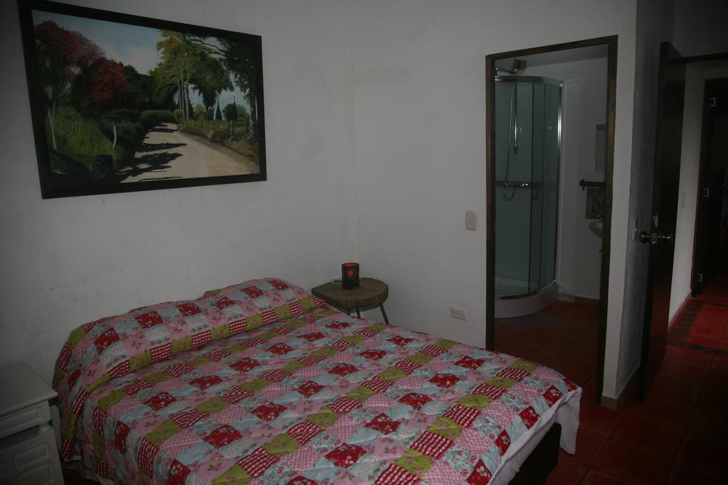 Casa La Eliana 旅馆