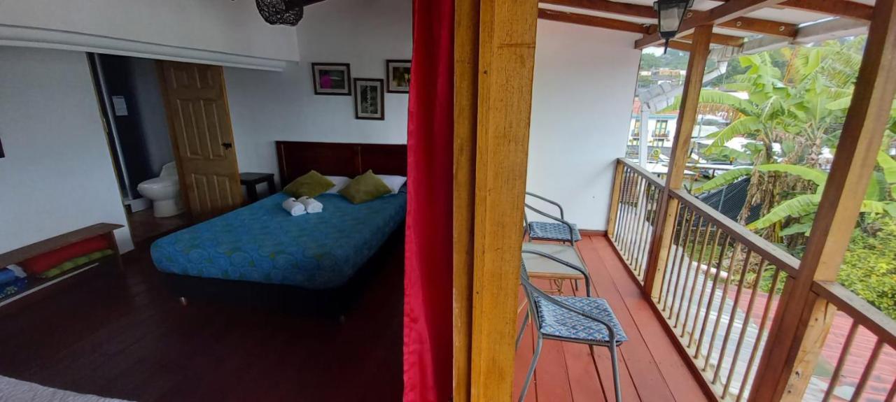 Casa La Eliana Hostal
