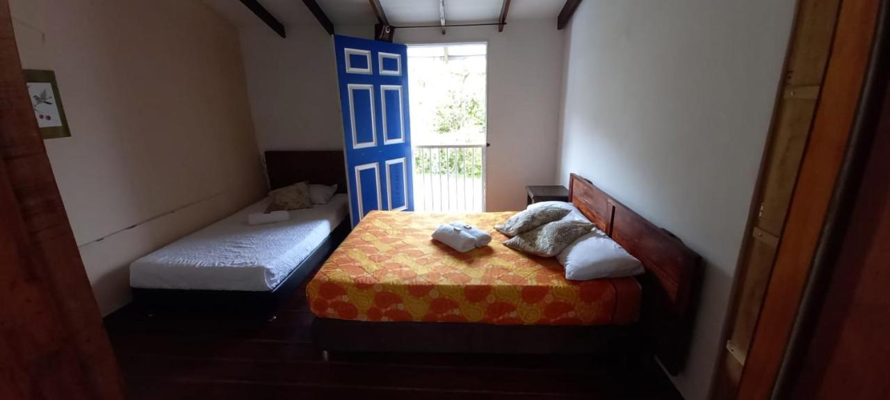 Casa La Eliana Hostal *