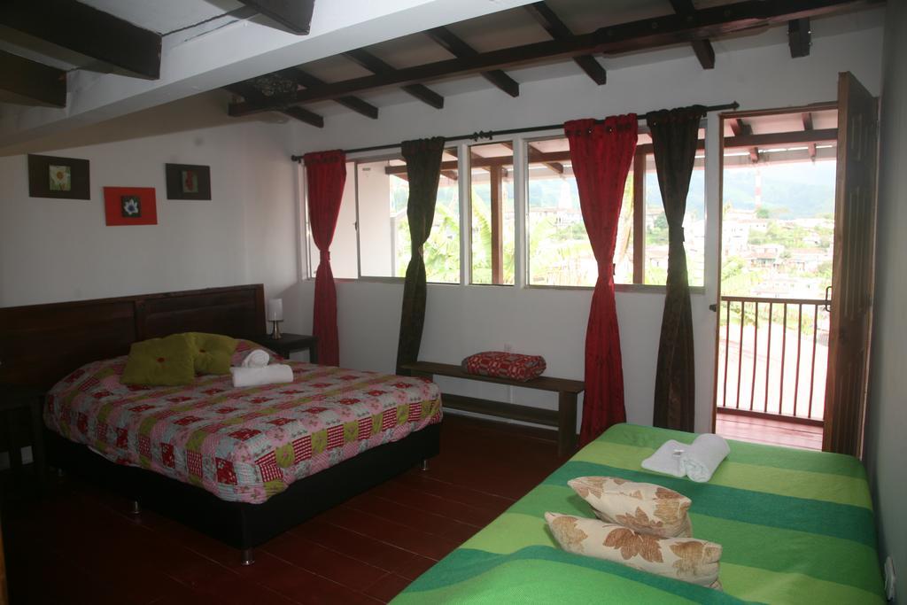 Casa La Eliana Hostal *